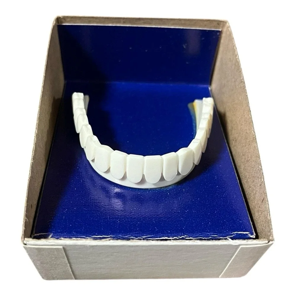 VTG 1976 No. 625 Falsies For That Glamour Look Gag Gift Fake Dentures Box Pin Up